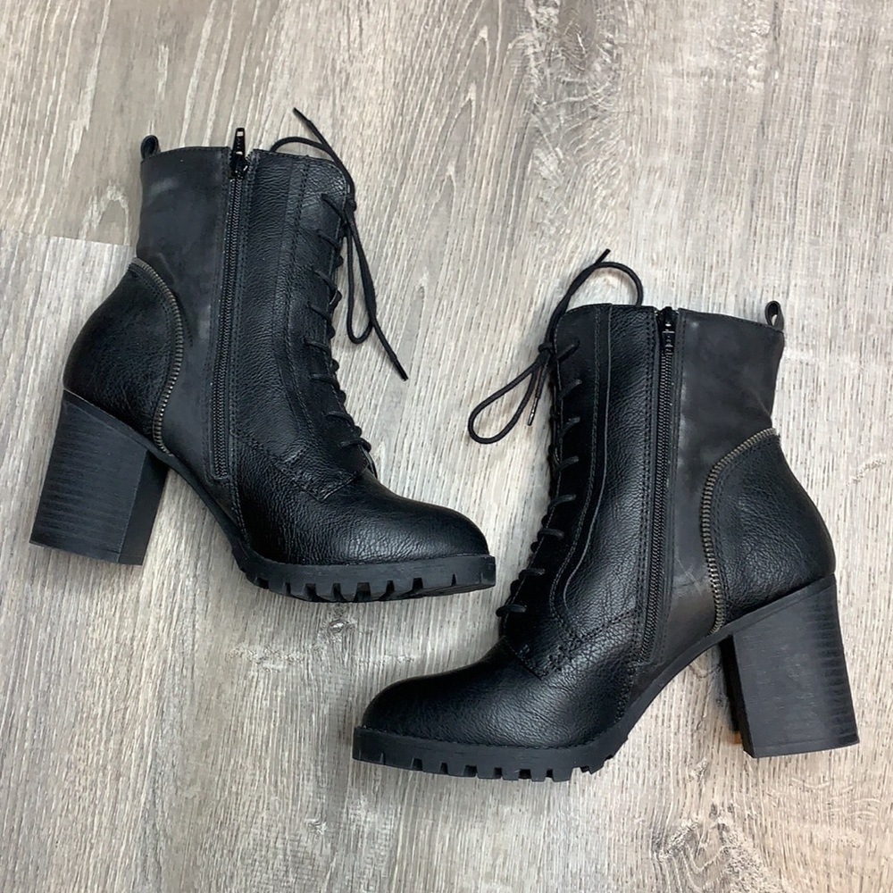 Brand New High Heel Black Boots Size 9.5 - Picture 4 of 12